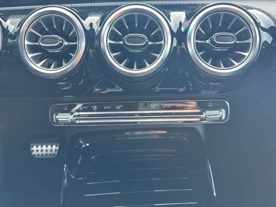 CLA Coupe AMG 35 4matic auto - Certified