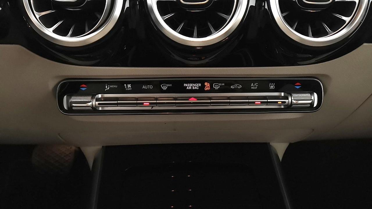 GLA 250 e phev (eq-power) Sport Plus auto - Certified