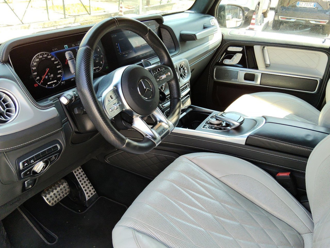 G AMG 63 585cv auto - Certified