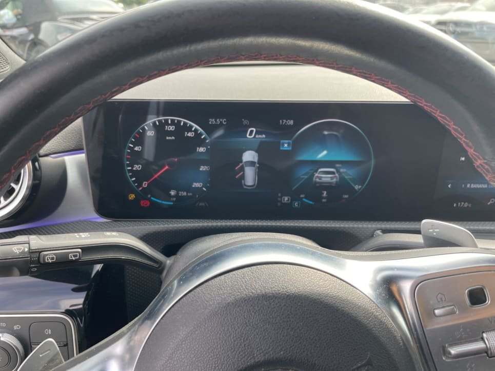 CLA Shooting Brake 180 d Premium auto - Certified