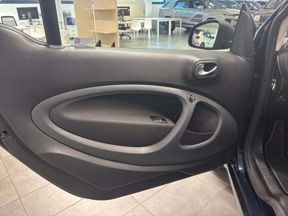 Fortwo eq British Green 22kW - Certified