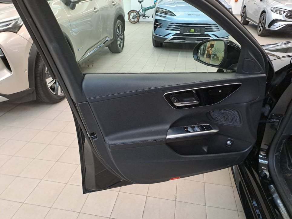 C SW 200 d mhev Premium auto - Certified