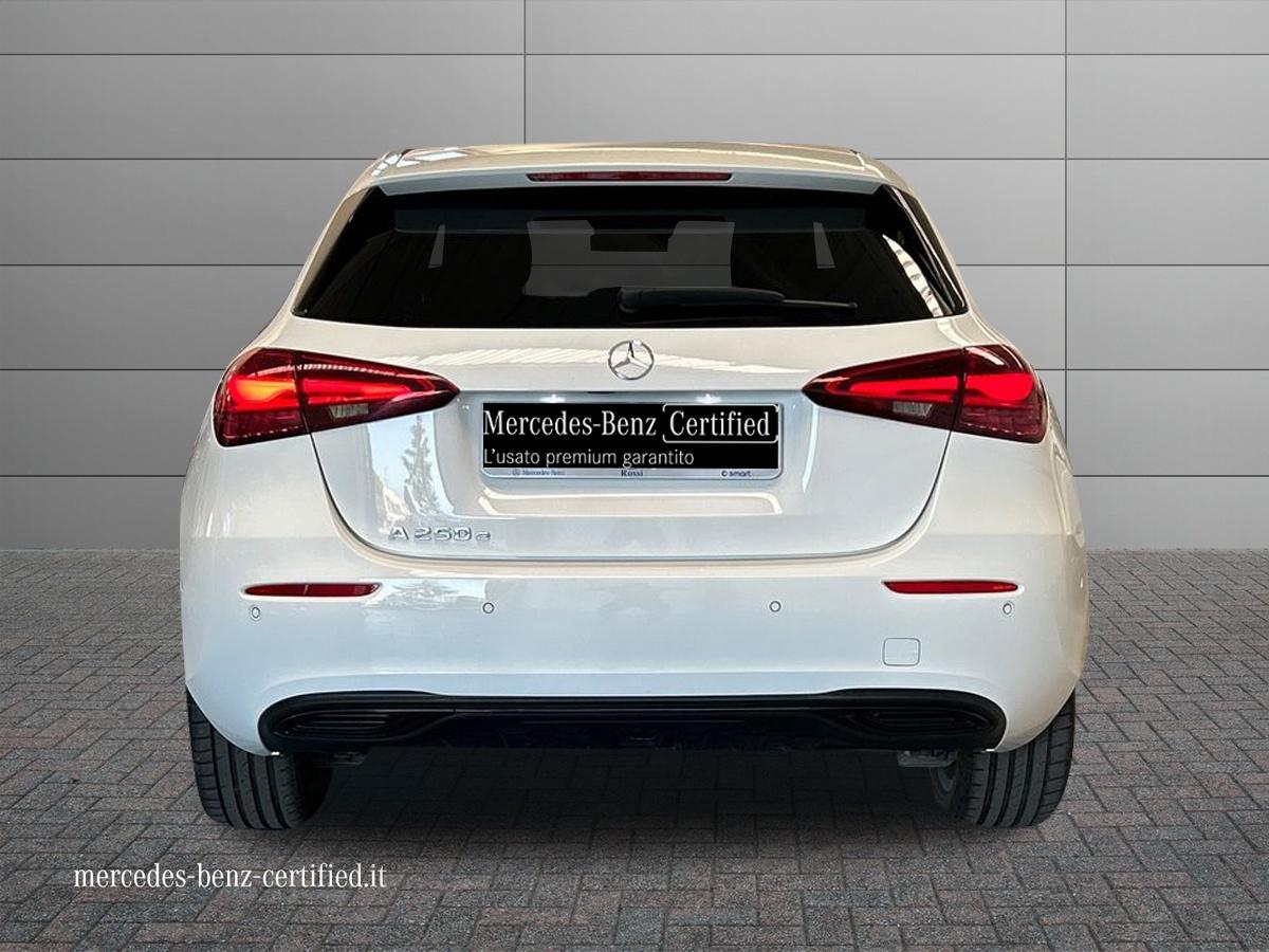 A 250 e phev Progressive Advanced auto - Certified