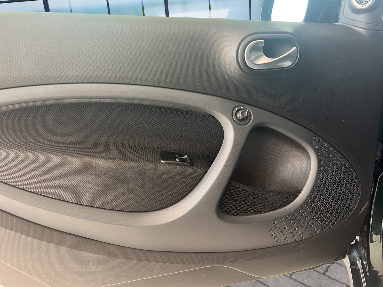 Fortwo eq British Green 22kW - Certified