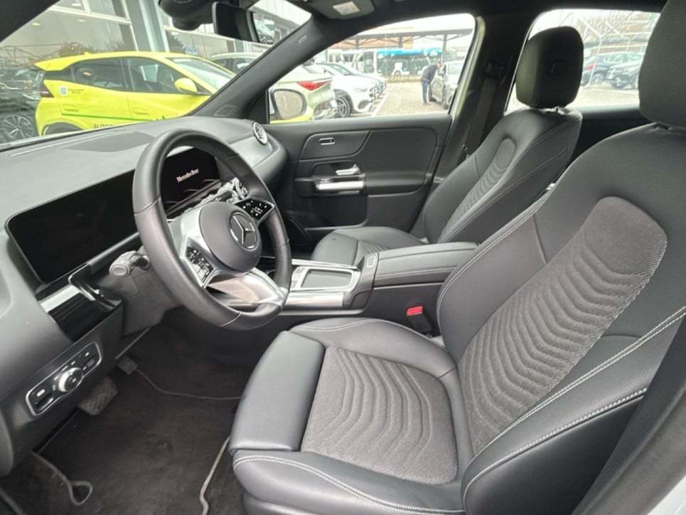 EQA 300 Progressive Advanced 4matic - Certified