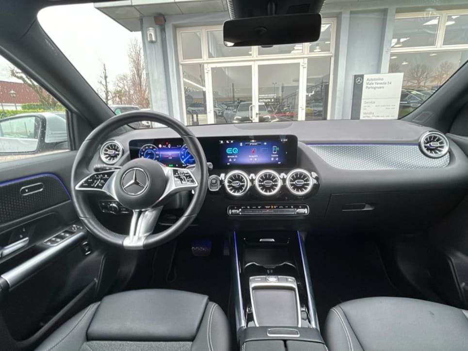 EQA 300 Progressive Advanced 4matic - Certified