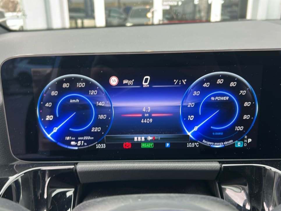 EQA 300 Progressive Advanced 4matic - Certified