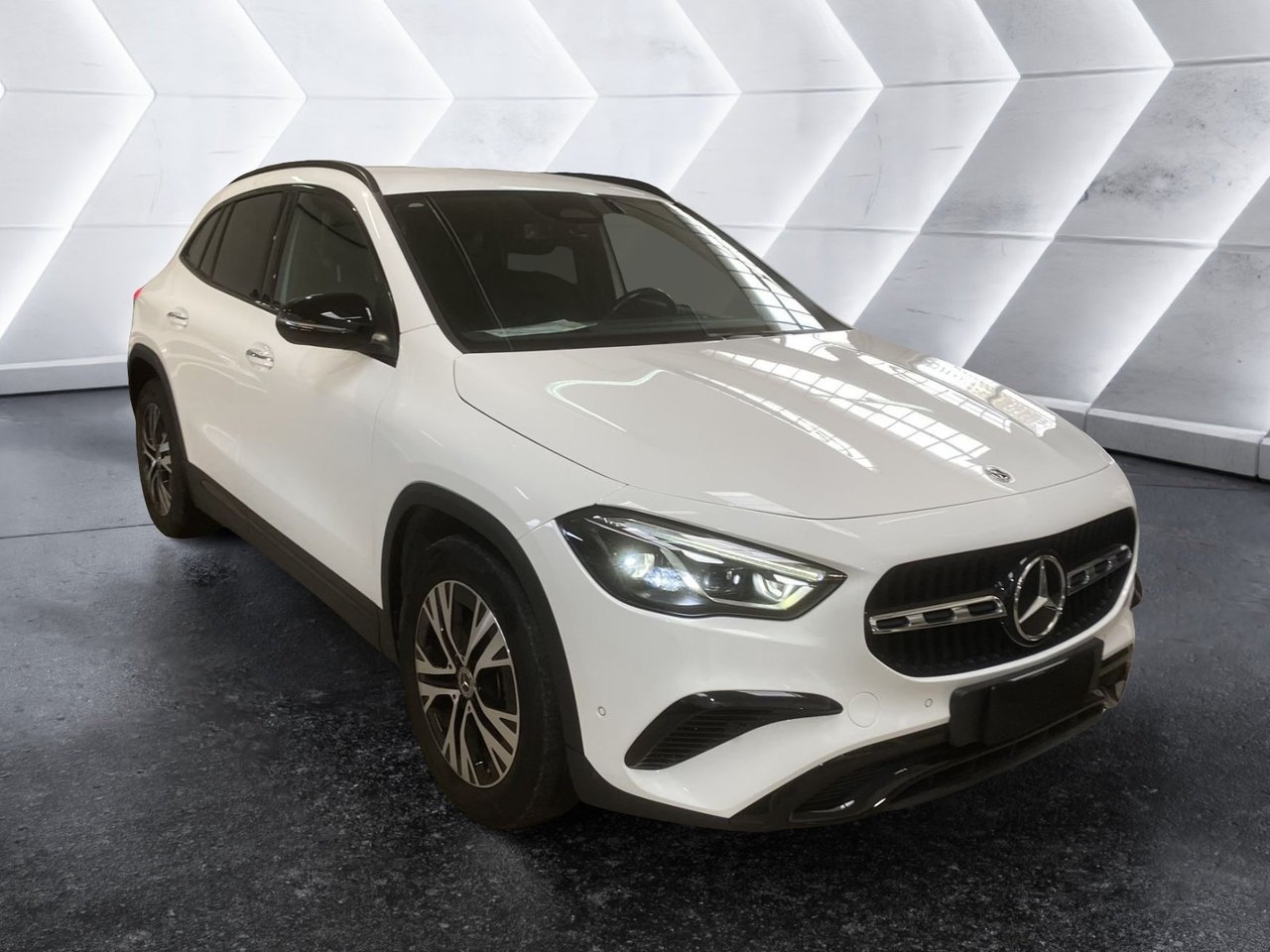 GLA 180 d Progressive Advanced Plus auto - Certified