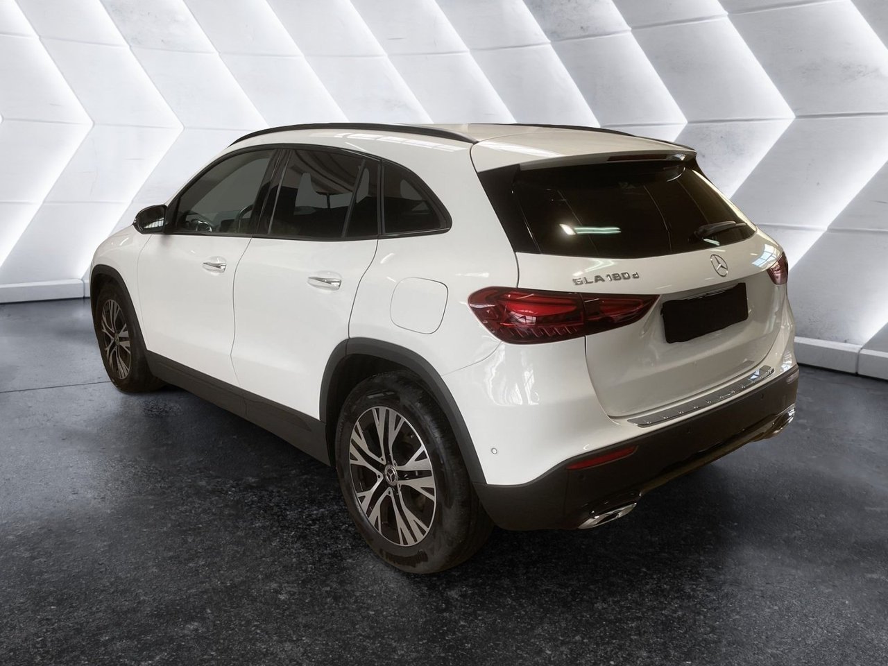 GLA 180 d Progressive Advanced Plus auto - Certified