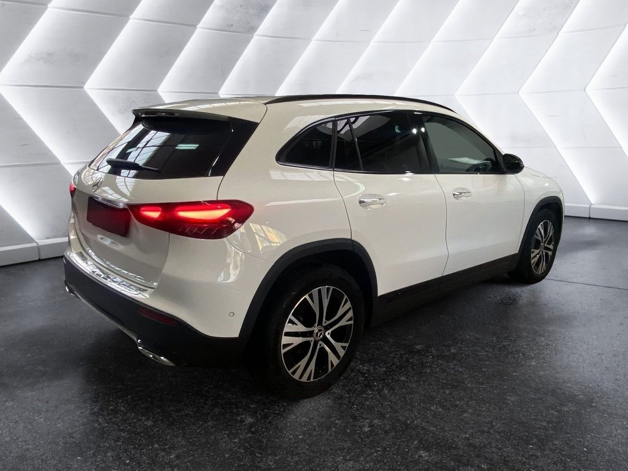 GLA 180 d Progressive Advanced Plus auto - Certified