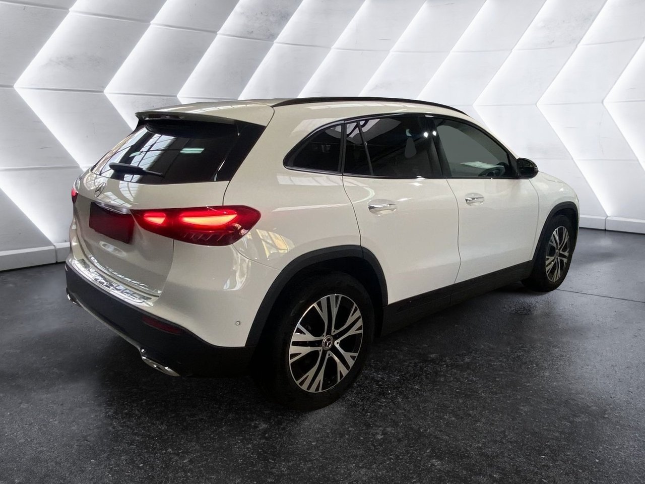 GLA 180 d Progressive Advanced Plus auto - Certified