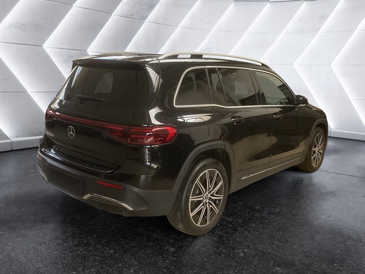 EQB 250+ AMG Line Advanced - Certified