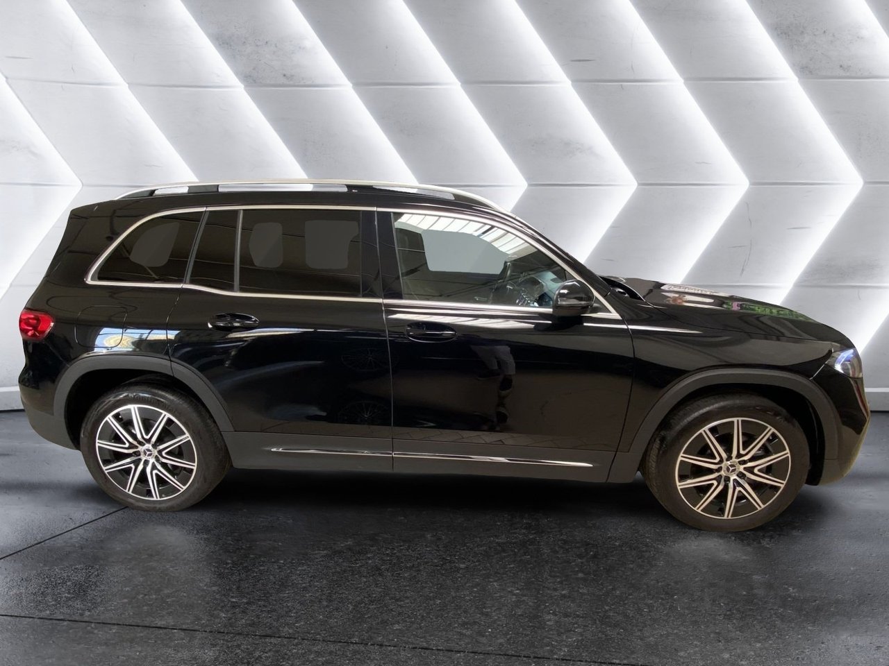 EQB 250+ AMG Line Advanced - Certified