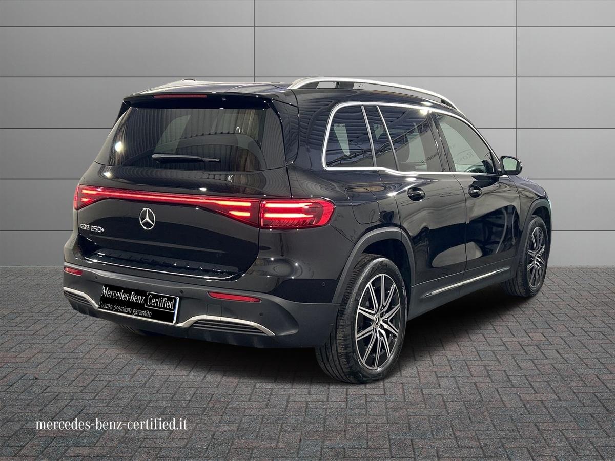 EQB 250+ AMG Line Advanced - Certified