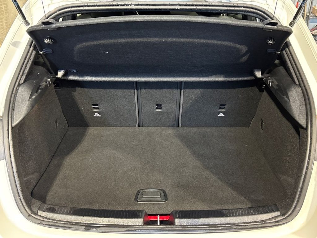 A 250 e phev Progressive Advanced auto - Certified