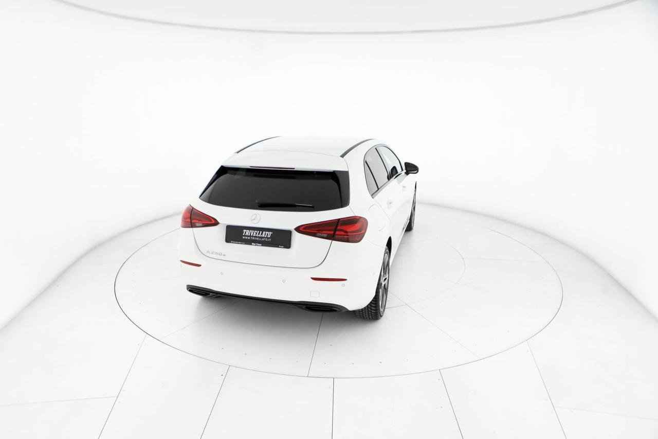 A 250 e phev Progressive Advanced auto - Certified