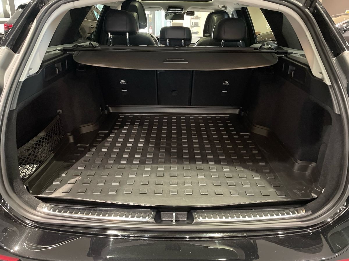 C SW 300 d mhev Premium auto - Certified
