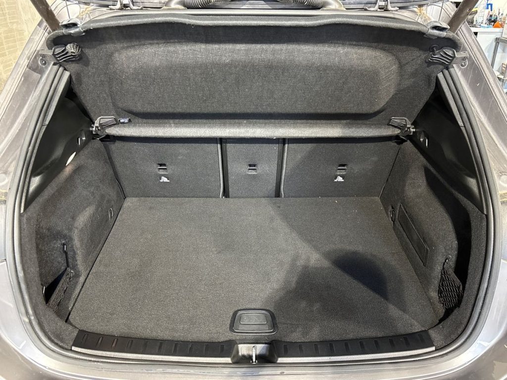 EQA 300 Sport Edition1 4matic - Certified