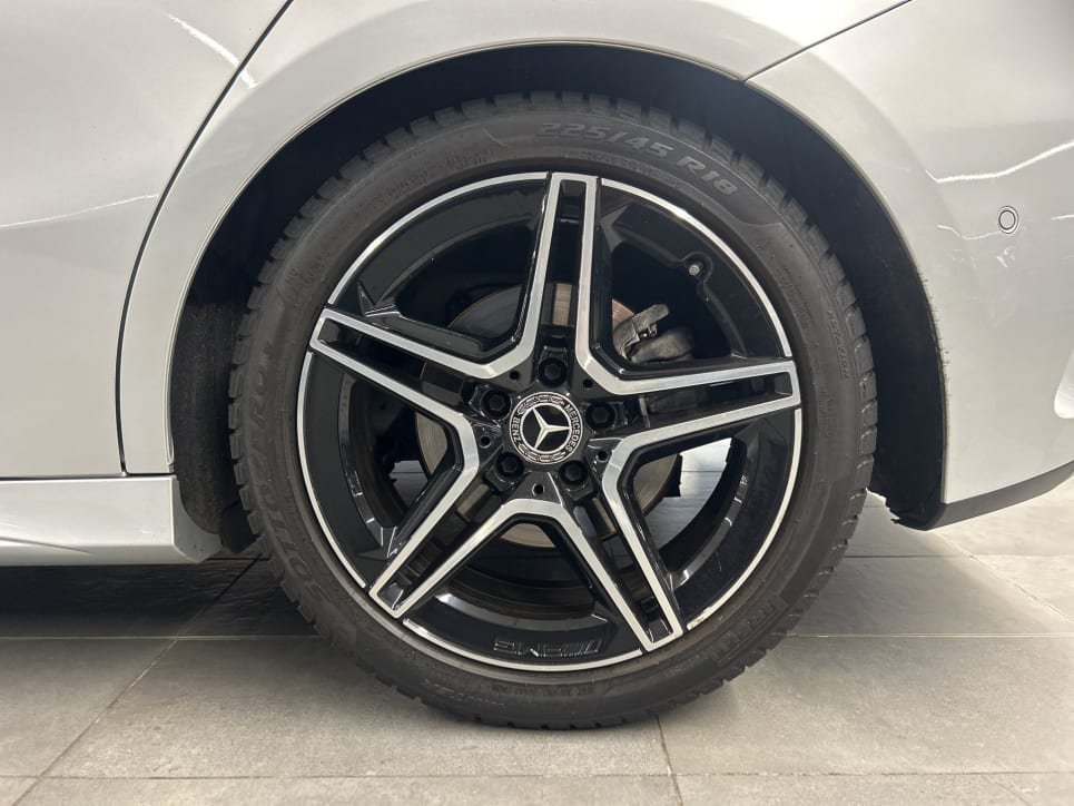 A 200 Premium Night edition auto - Certified