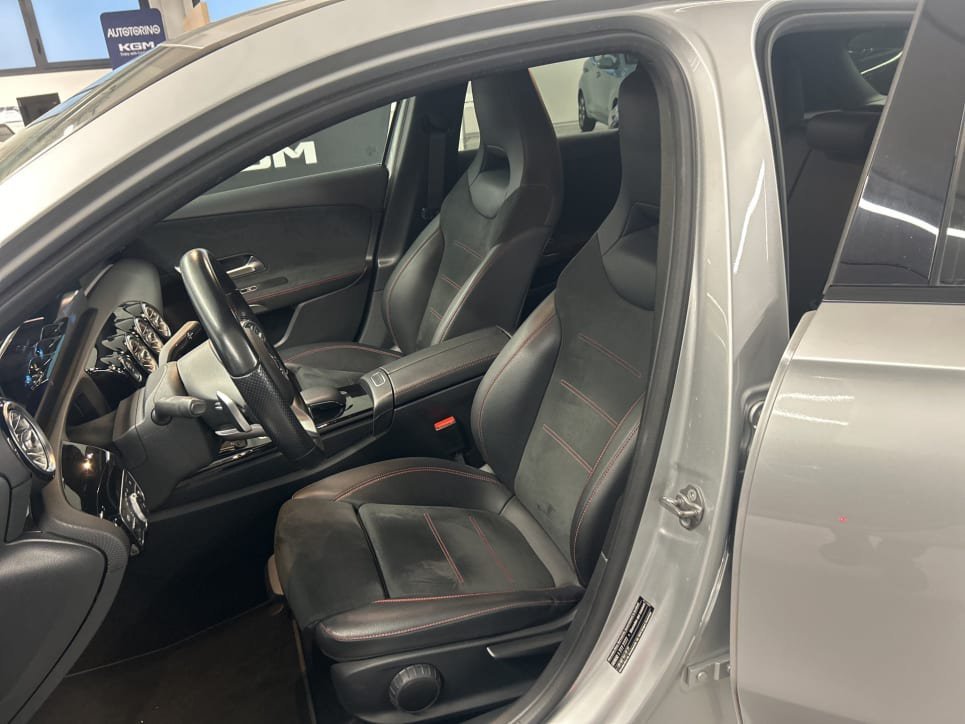 A 200 Premium Night edition auto - Certified