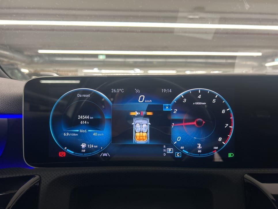 A 200 Premium Night edition auto - Certified
