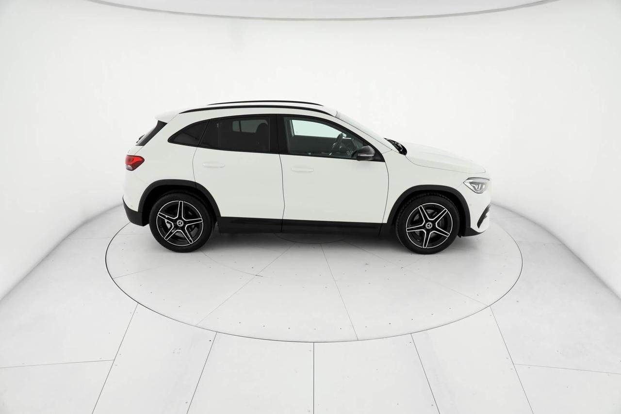 GLA 200 d Premium 4matic auto - Certified