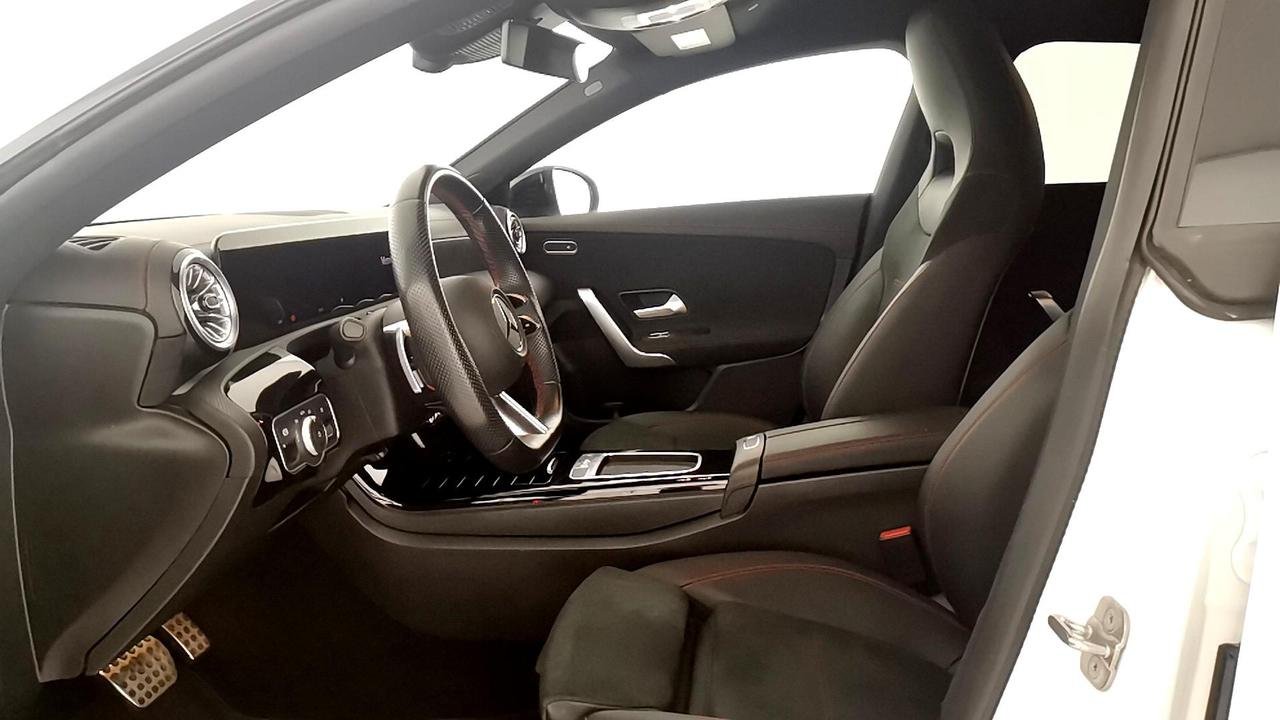 CLA Shooting Brake 200 d AMG Line Advanced Plus au - Certified