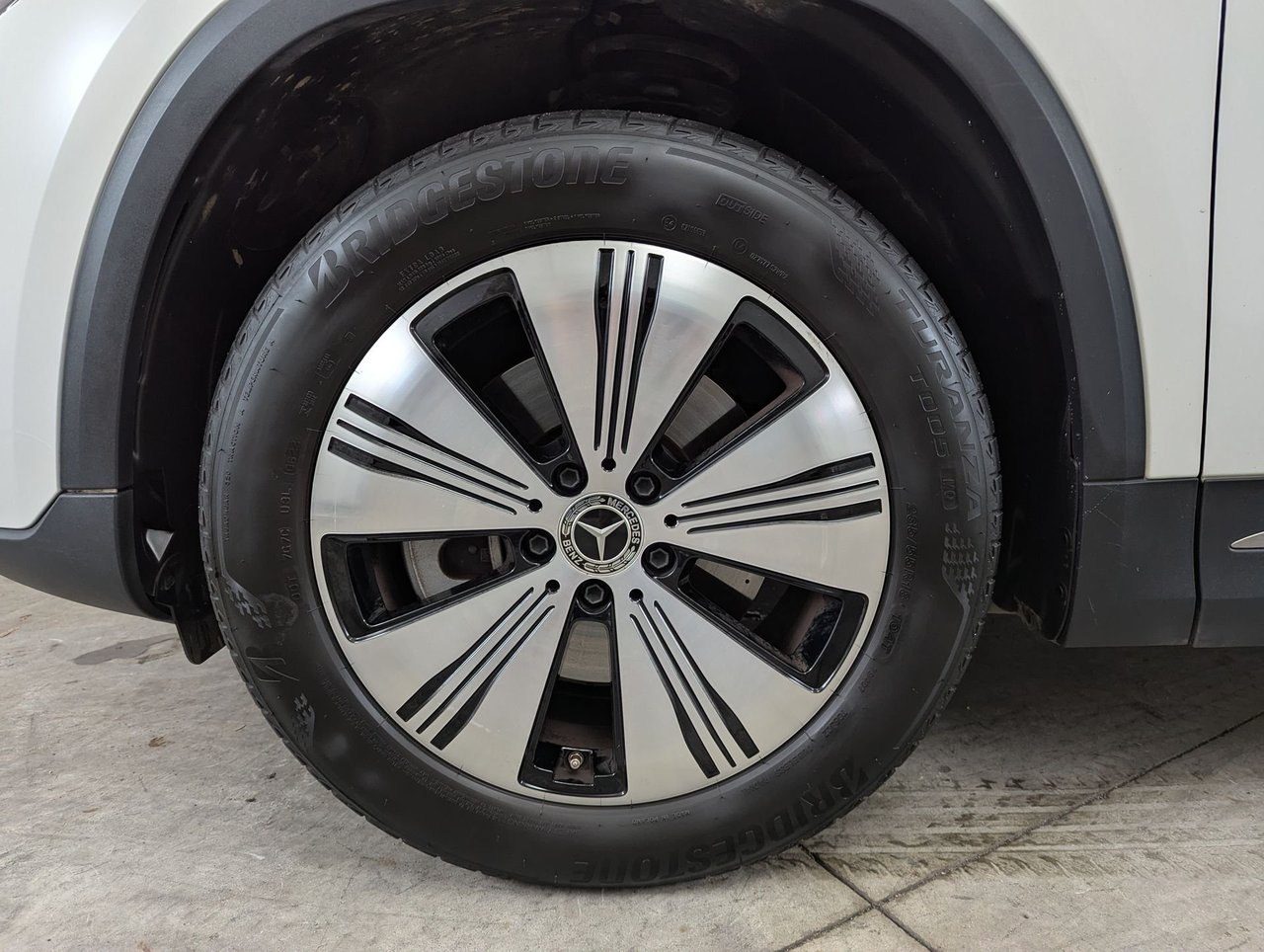 EQA 300 Sport Plus 4matic - Certified