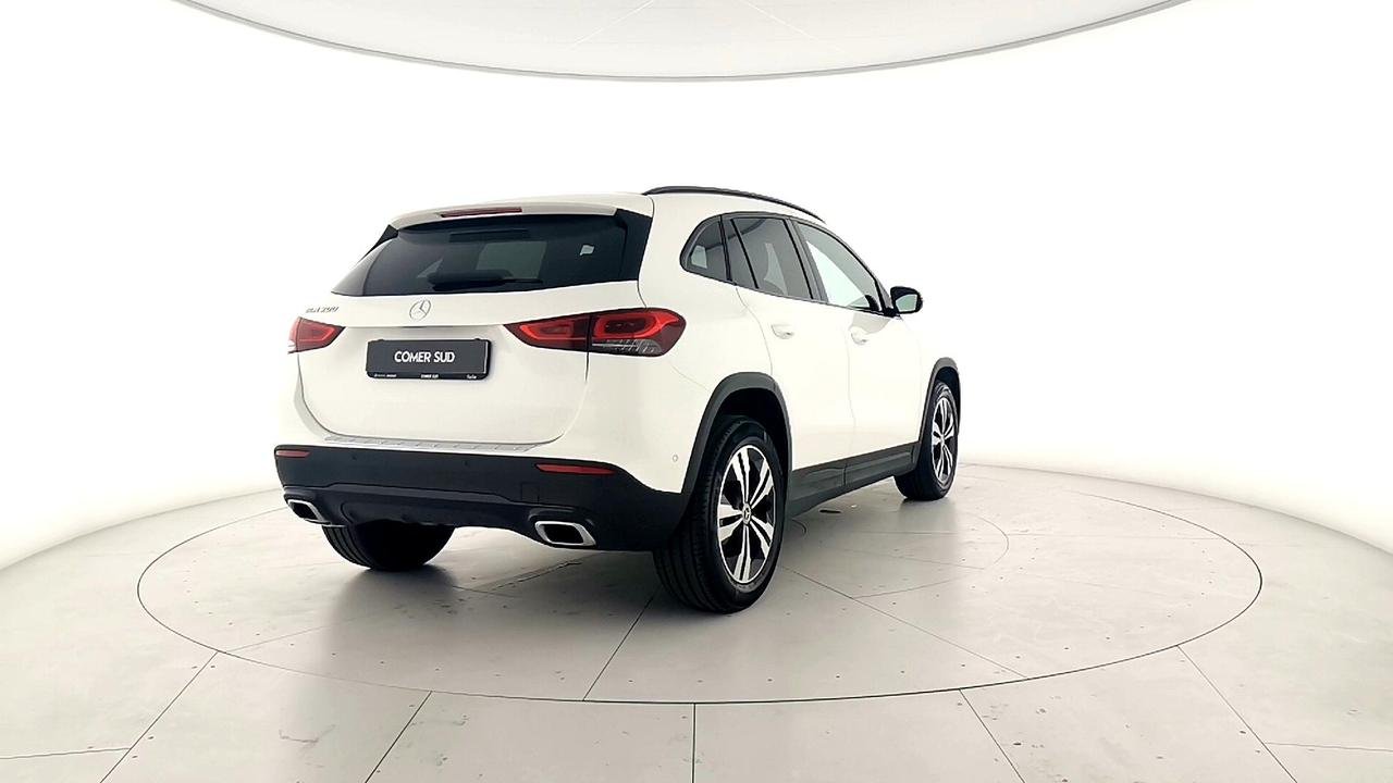GLA 200 Sport Plus auto - Certified