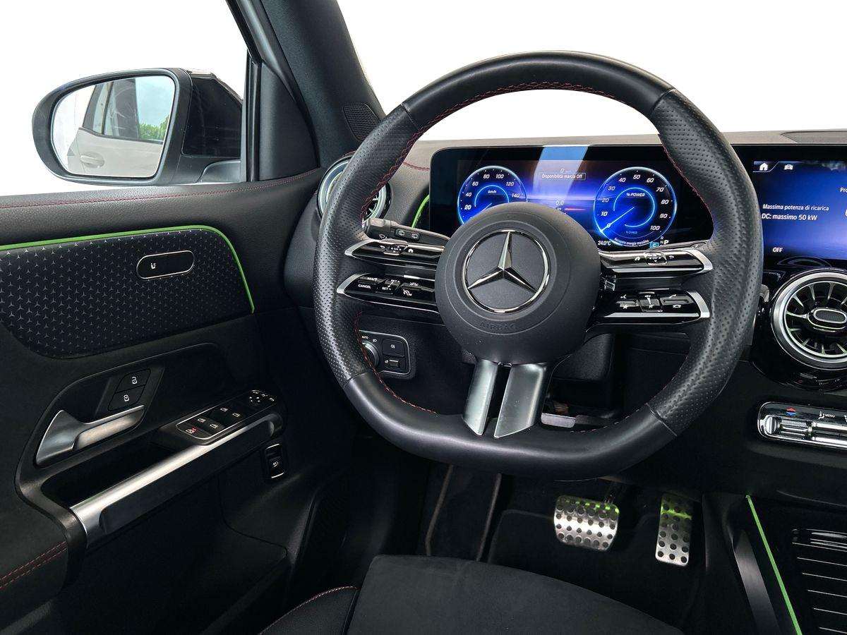 EQB 250+ AMG Line Advanced - Certified