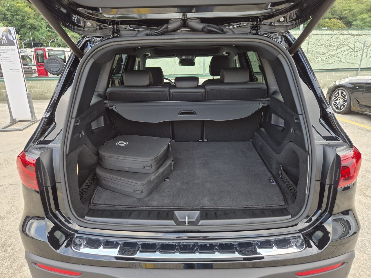 EQB 250+ AMG Line Advanced - Certified