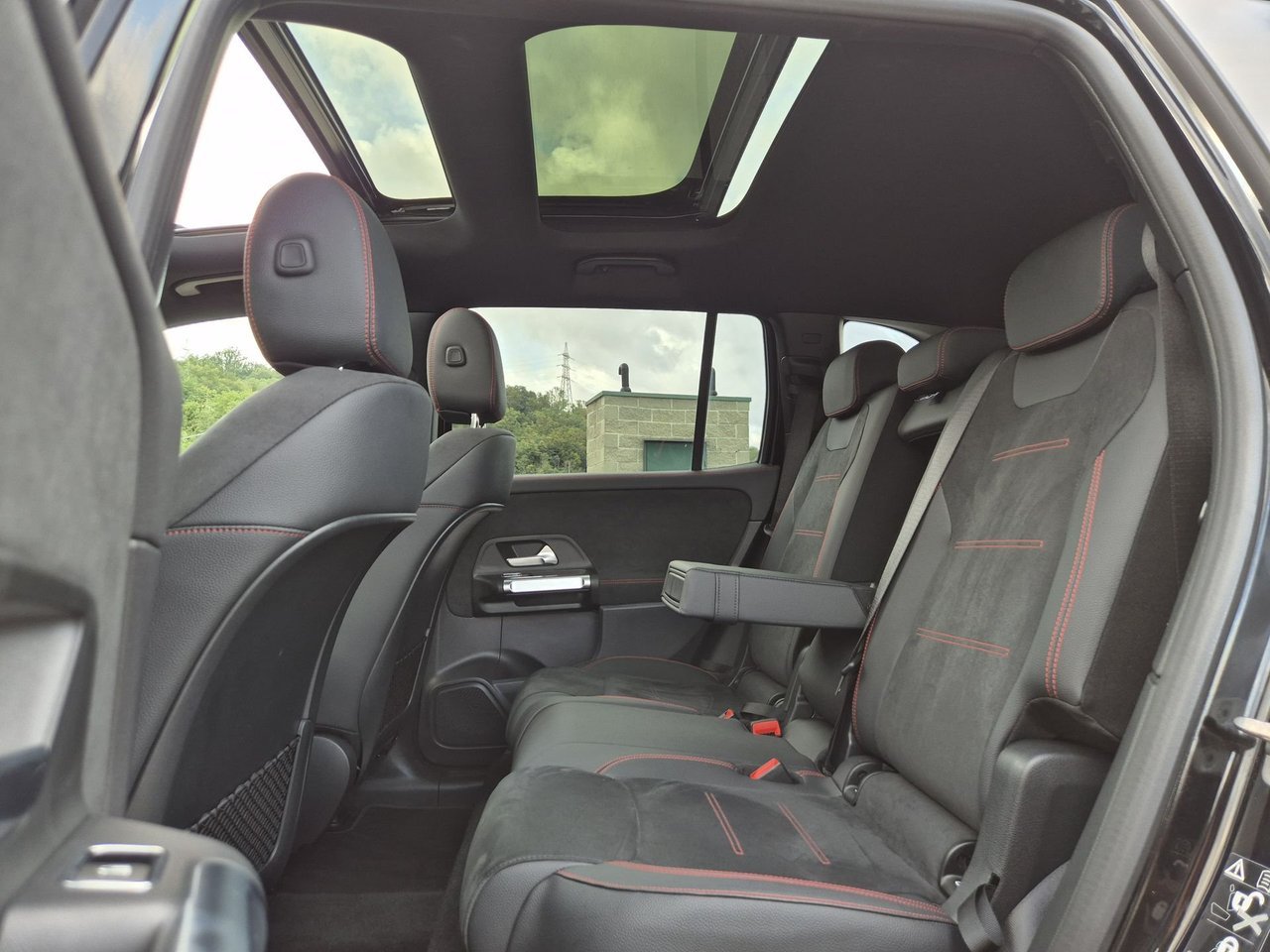 EQB 250+ AMG Line Advanced - Certified