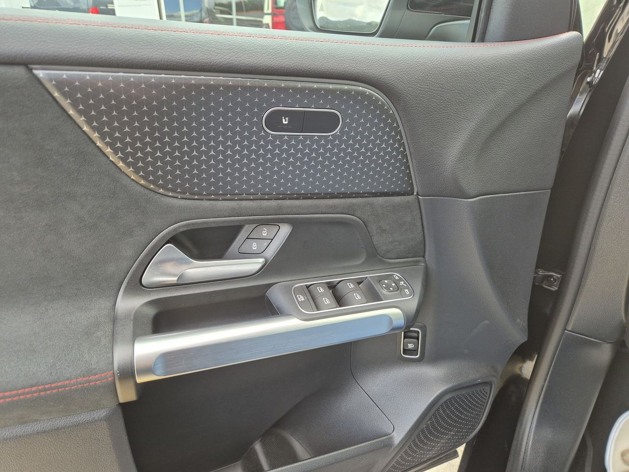 EQB 250+ AMG Line Advanced - Certified