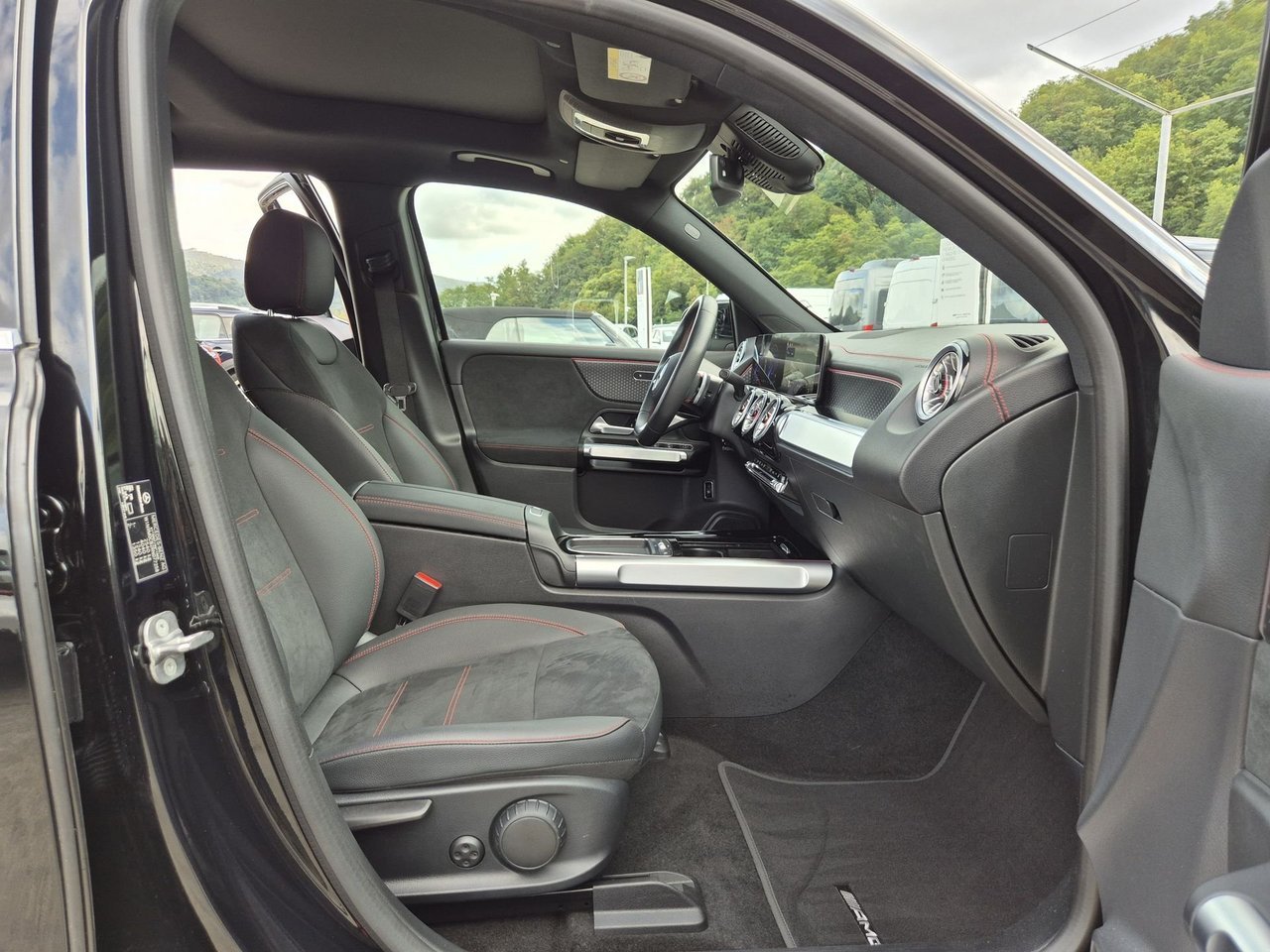 EQB 250+ AMG Line Advanced - Certified