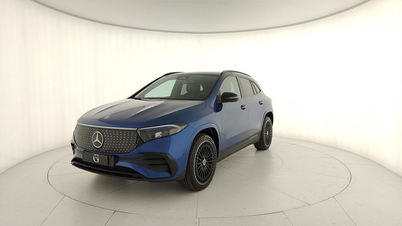 EQA 300 AMG Line Advanced 4matic - Mercedes Certified