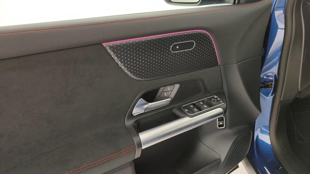 EQA 300 AMG Line Advanced 4matic - Certified
