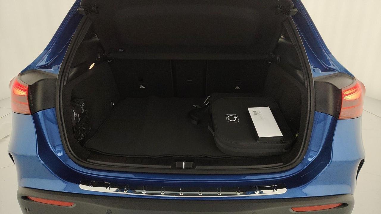EQA 300 AMG Line Advanced 4matic - Certified