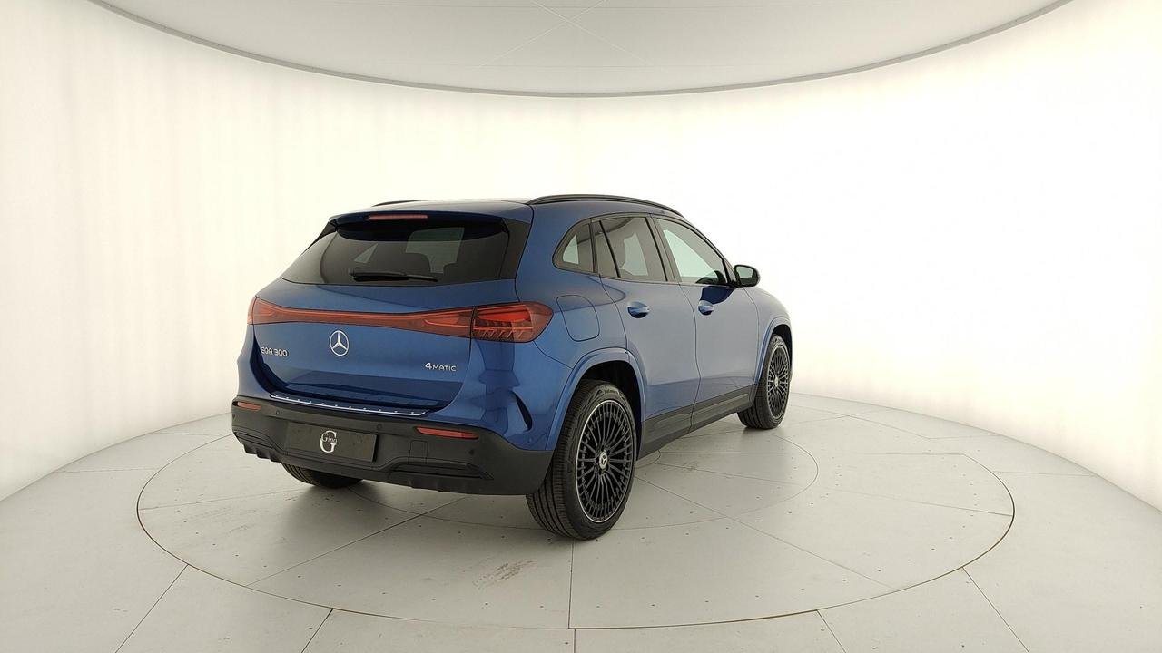 EQA 300 AMG Line Advanced 4matic - Certified