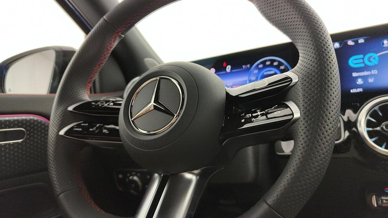 EQA 300 AMG Line Advanced 4matic - Certified