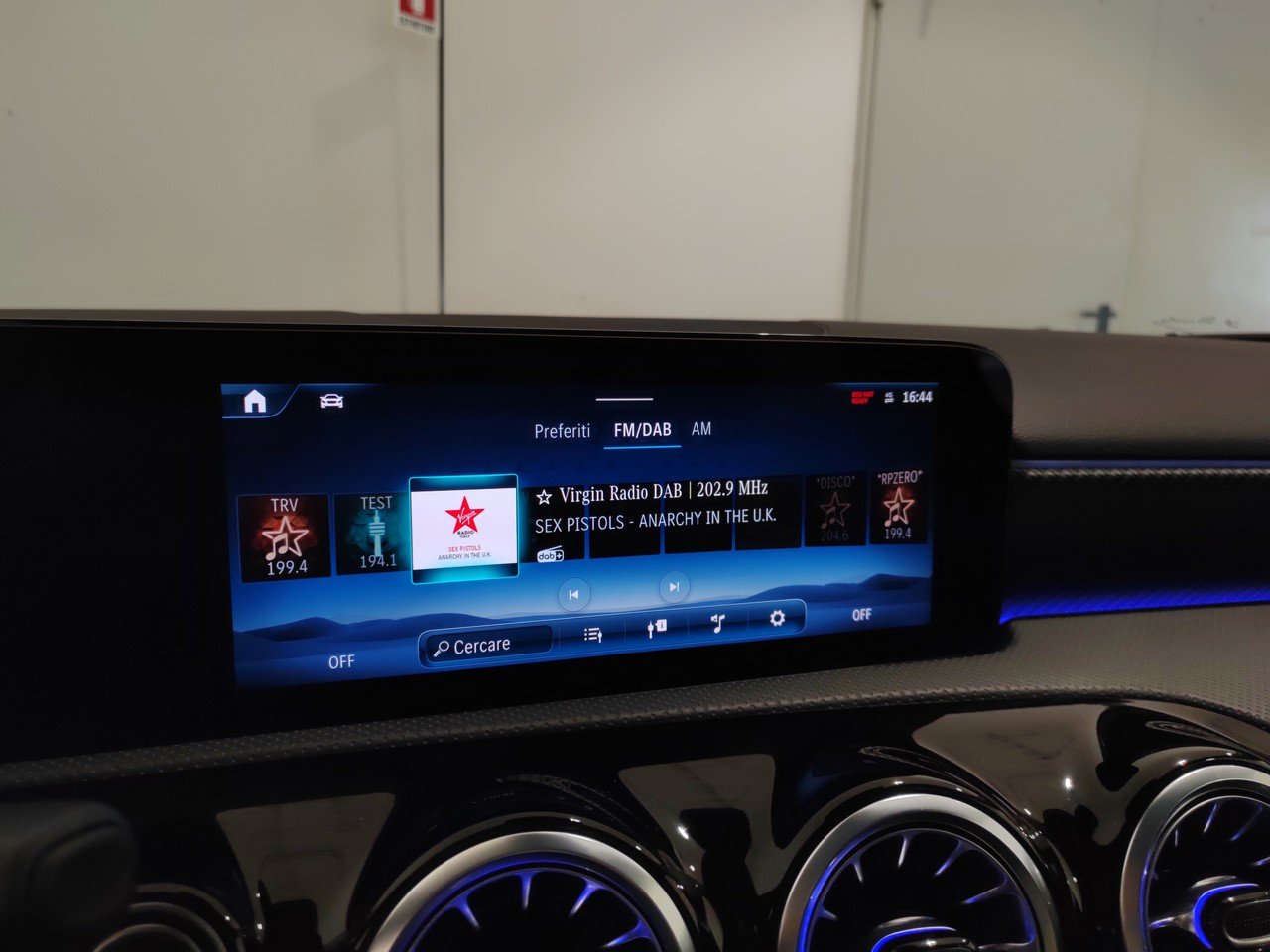 A 250 e phev Progressive Advanced auto - Certified