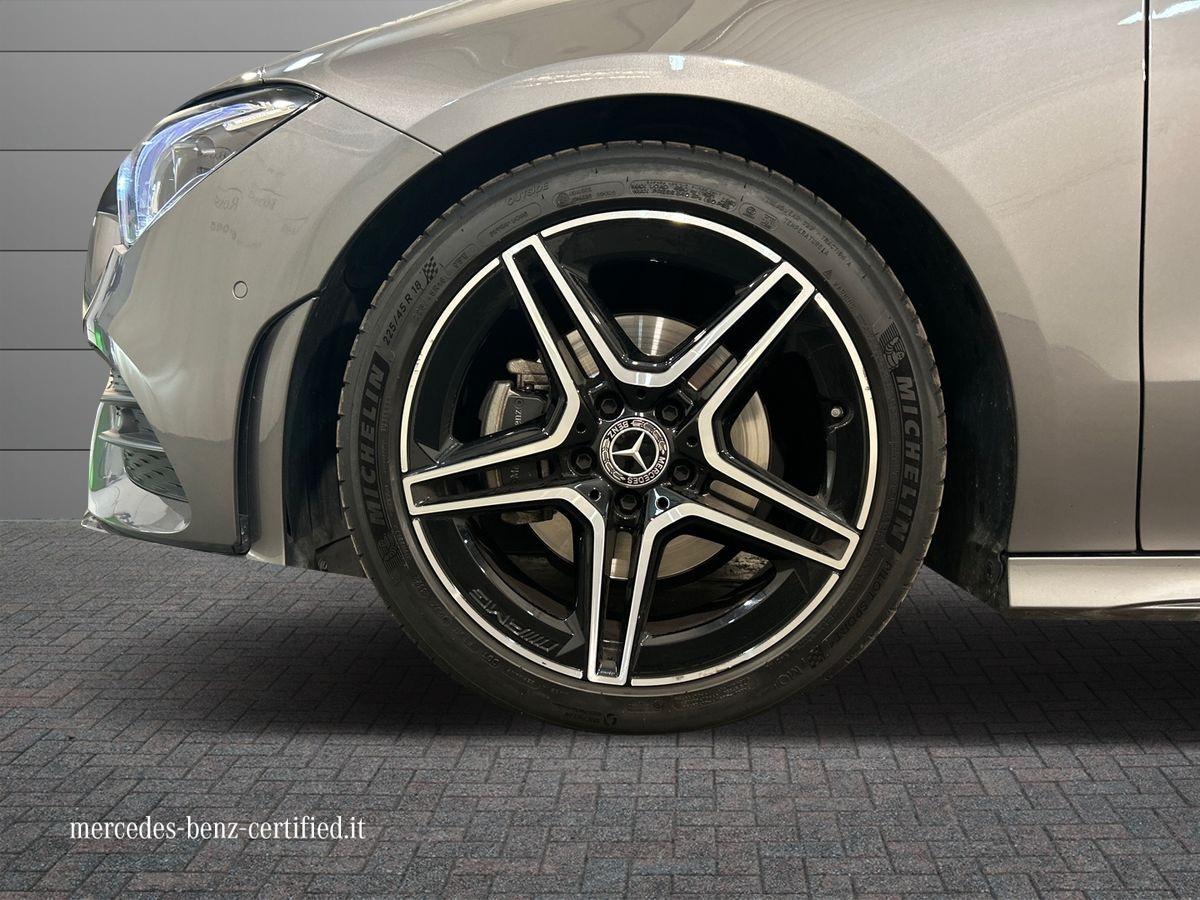 CLA Shooting Brake 180 d Premium auto - Certified