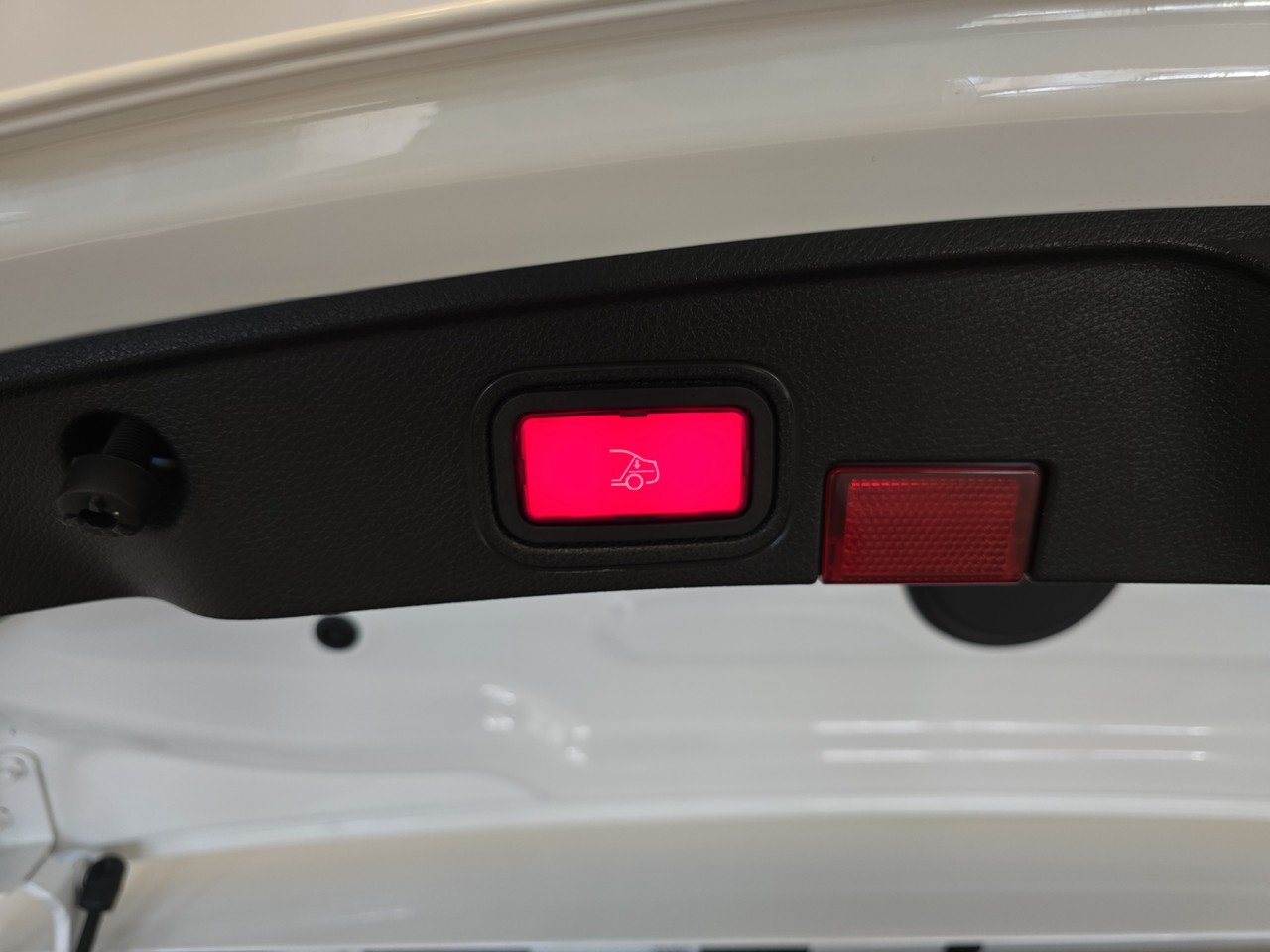 C Cabrio 220 d Premium Plus 4matic auto - Certified