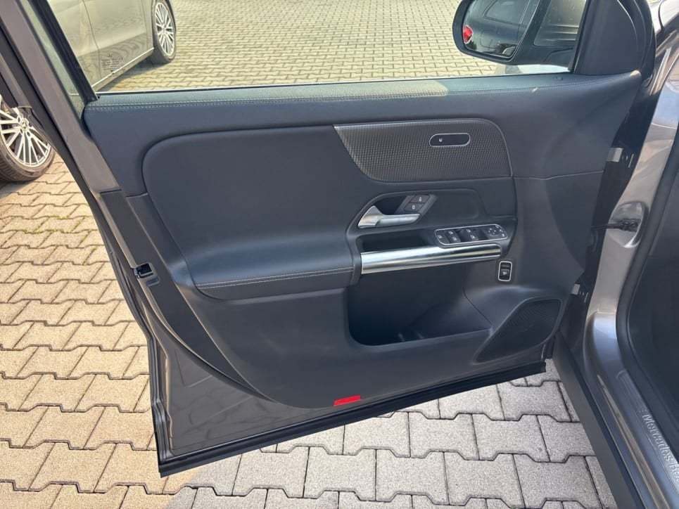 EQA 250 Sport Plus - Certified