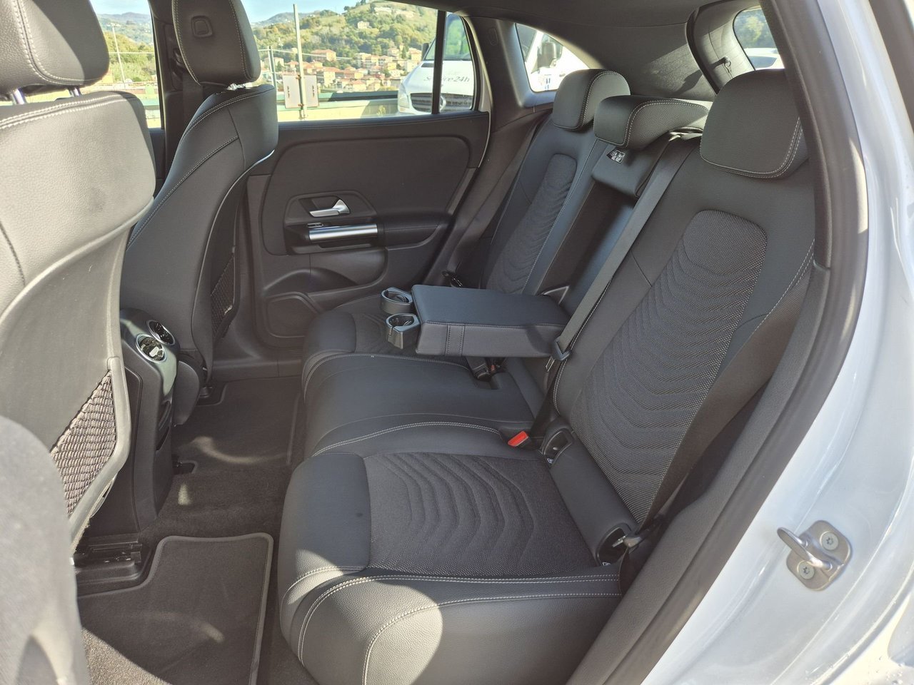 EQA 300 Progressive Advanced 4matic - Certified