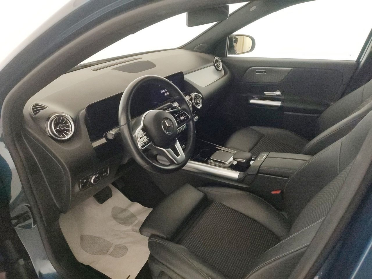 EQA 250 Sport Plus - Certified