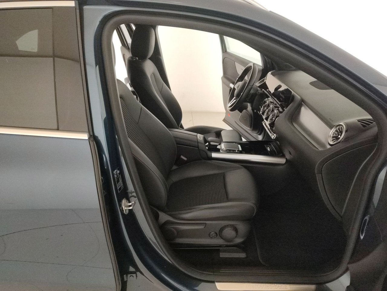 EQA 250 Sport Plus - Certified