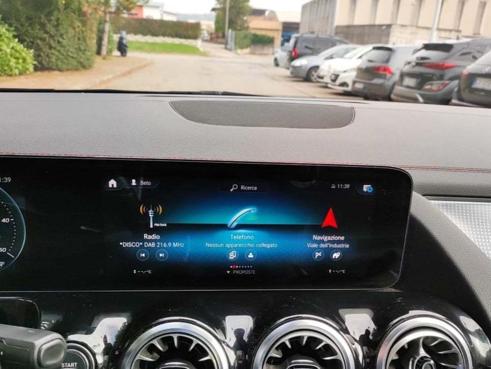 EQA 250 Premium Plus - Certified