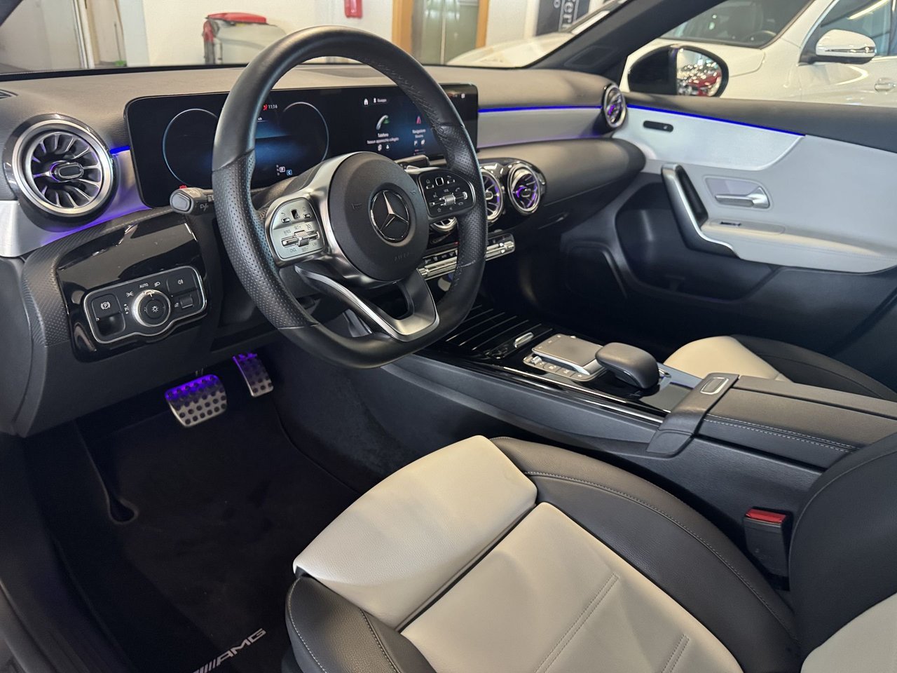 A 250 e phev (eq-power) Premium auto - Certified