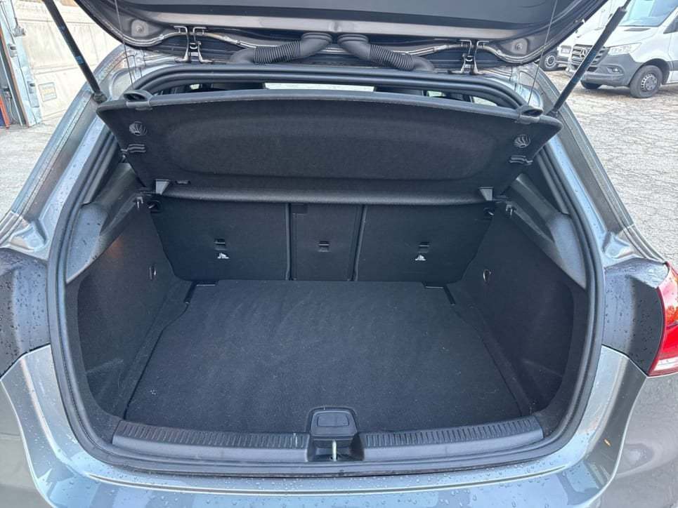 A 200 Premium Night edition auto - Certified