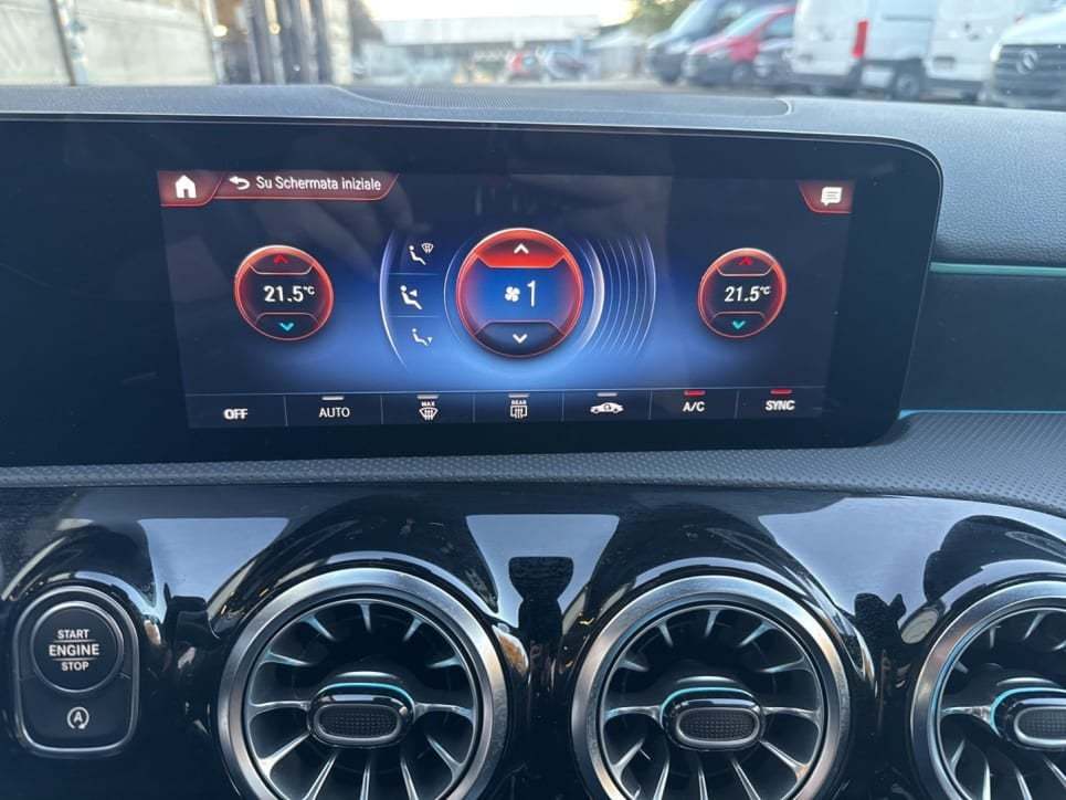 A 200 Premium Night edition auto - Certified